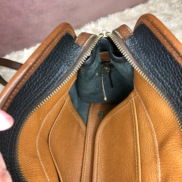 DOONEY & BOURKE BUCKLE ZIP TOP - Picture 10 of 16